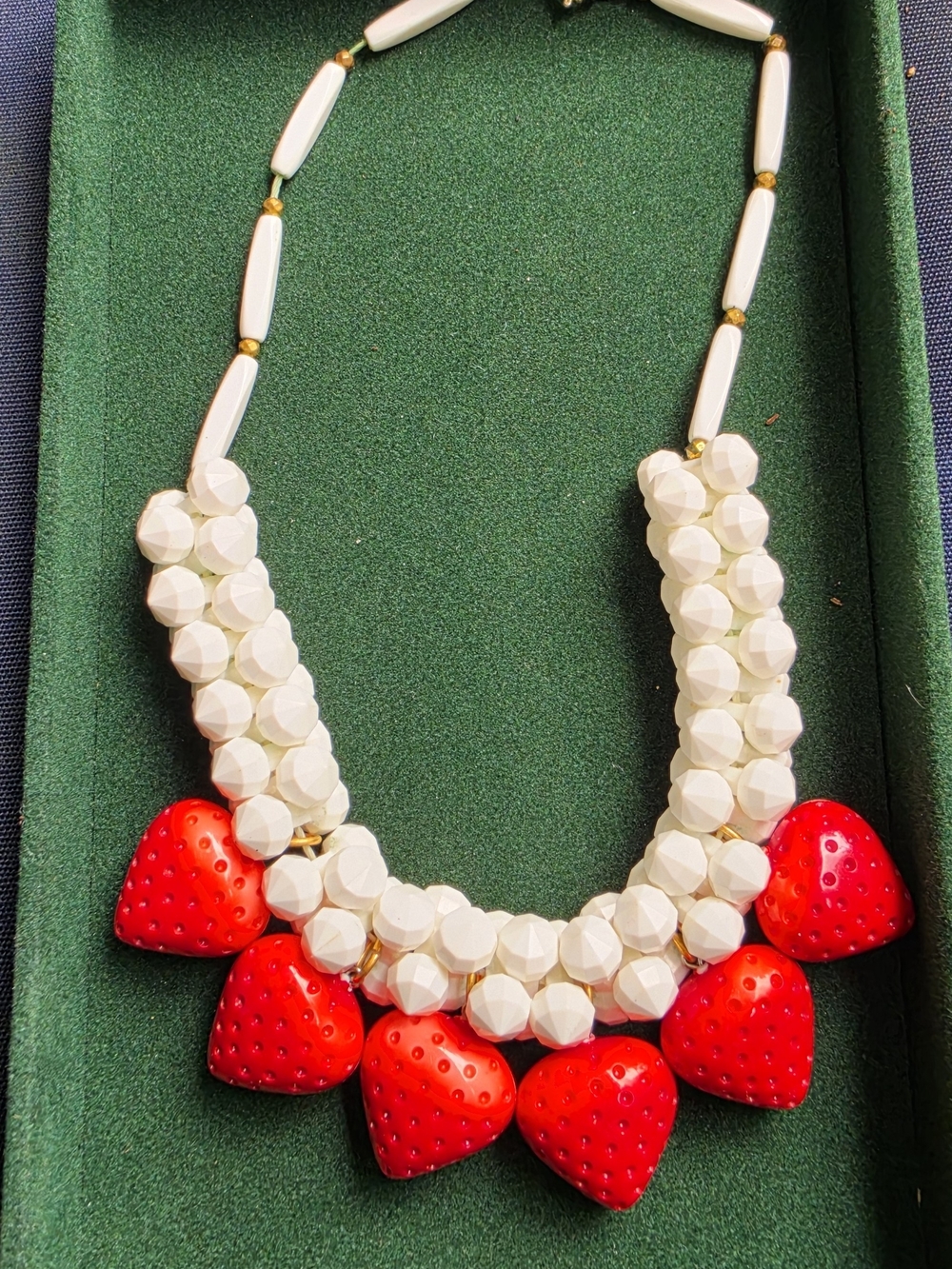 VINTAGE Strawberry Celluloid Necklace "CIRCA" 40s-50s